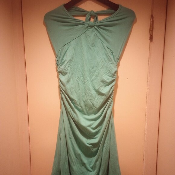 Max Studio halter dress ruched  elastic sides M light turquoise pre owned! - Picture 3 of 8